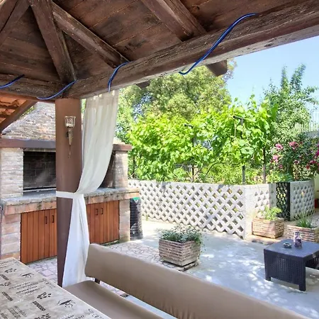 Villa Charming Nera With Pool And Hydromassage Near The *