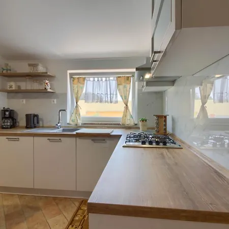 Villa Charming Nera With Pool And Hydromassage Near The