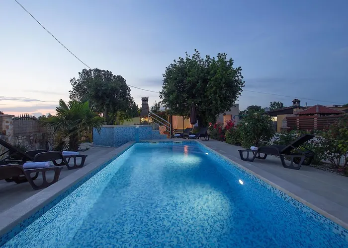 ヴィラ Charming Nera With Pool And Hydromassage Near The Šišan