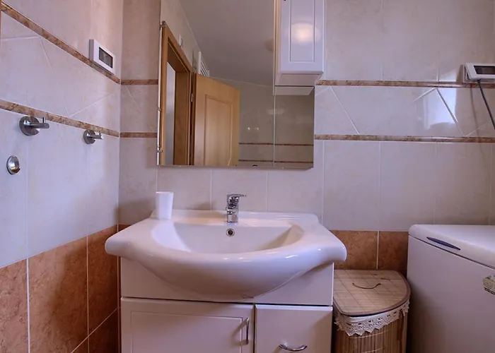 Charming Nera With Pool And Hydromassage Near The Šišan