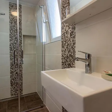 Charming Nera With Pool And Hydromassage Near The Willa