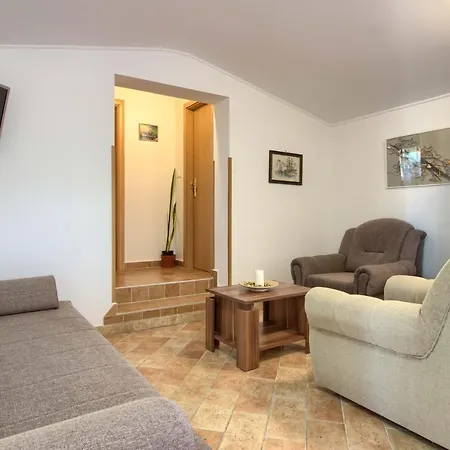 Charming Nera With Pool And Hydromassage Near The