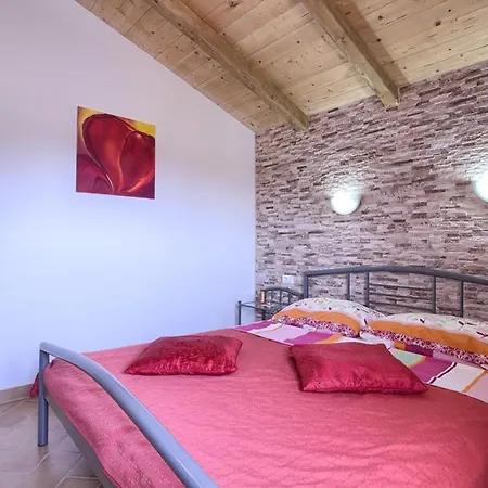 Charming Nera With Pool And Hydromassage Near The Willa