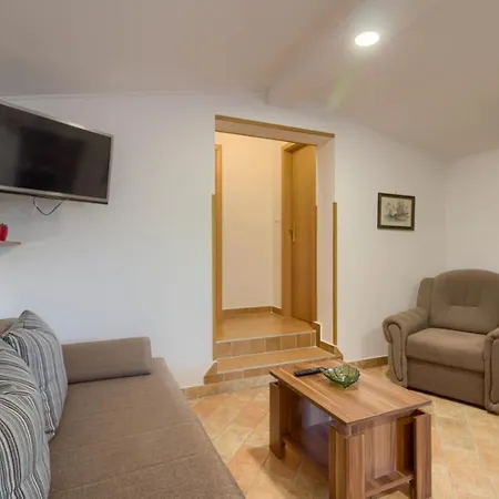 Charming Nera With Pool And Hydromassage Near The