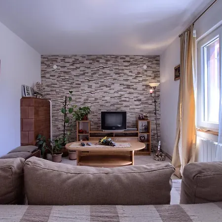 Charming Nera With Pool And Hydromassage Near The Willa