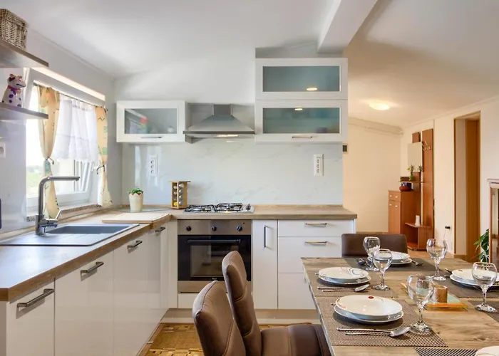 Charming Nera With Pool And Hydromassage Near The 빌라 Šišan