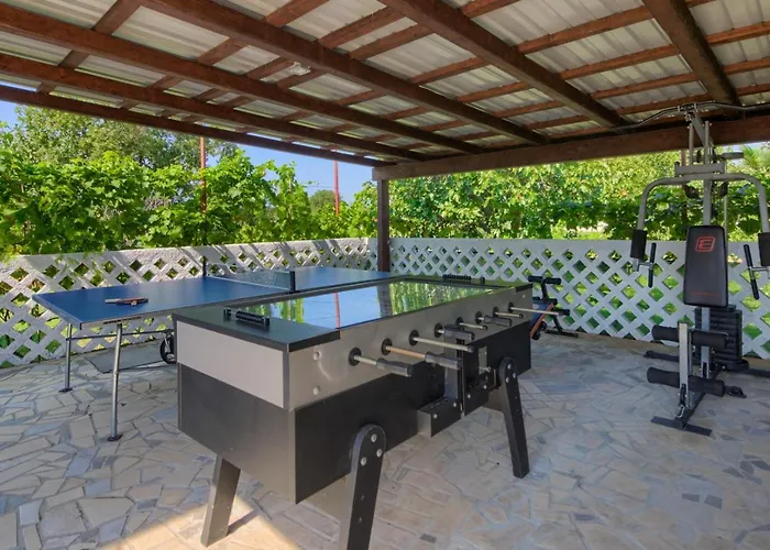 Charming Nera With Pool And Hydromassage Near The