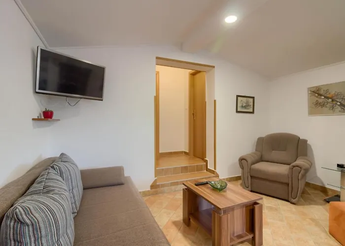 Charming Nera With Pool And Hydromassage Near The