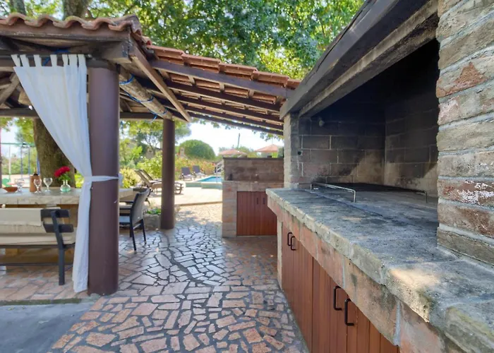 Charming Nera With Pool And Hydromassage Near The 빌라 *