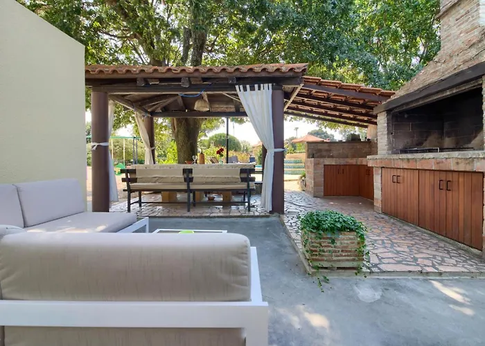 Charming Nera With Pool And Hydromassage Near The * Šišan